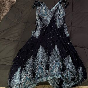 Elegant Blue Patterned Women's jumpsuit 

Smoke and pet free home. 
Never worn